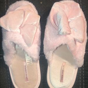 💕 Victoria Secret Slippers 💕